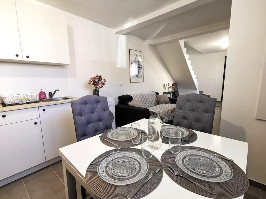 L'Elegant Duplex - Clim I Wifi I Proche Du Centre-Ville Miramas Exteriör bild